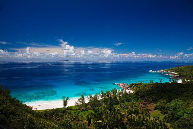 Vue paradisiaque des Seychelles.