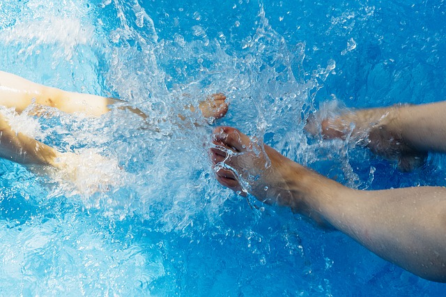 Activité sportive dans l'eau.